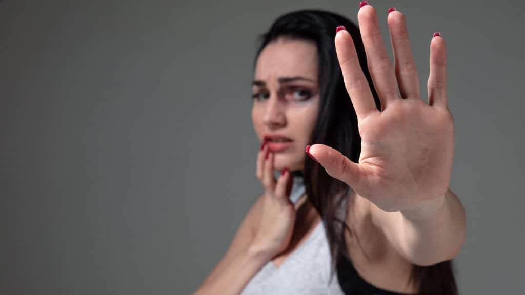 עבירת אלימות במשפחה